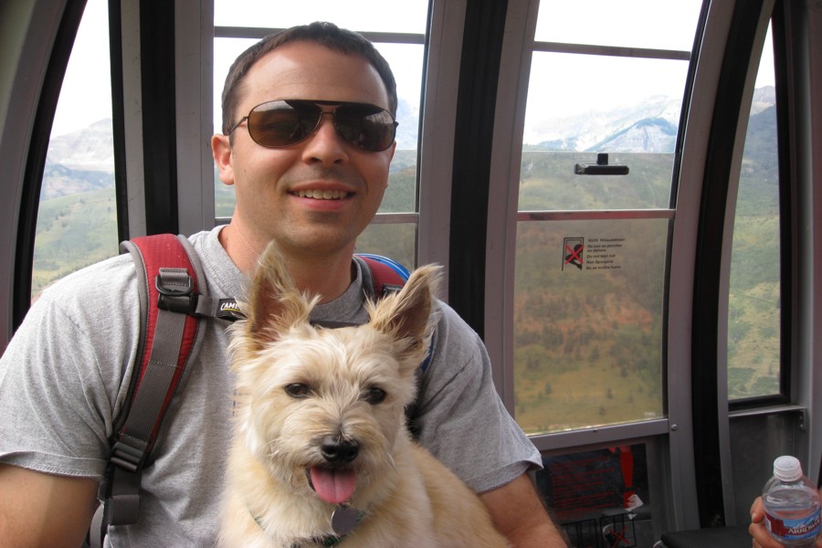 ../image/day 1 jonathan and maisy on gondola.jpg